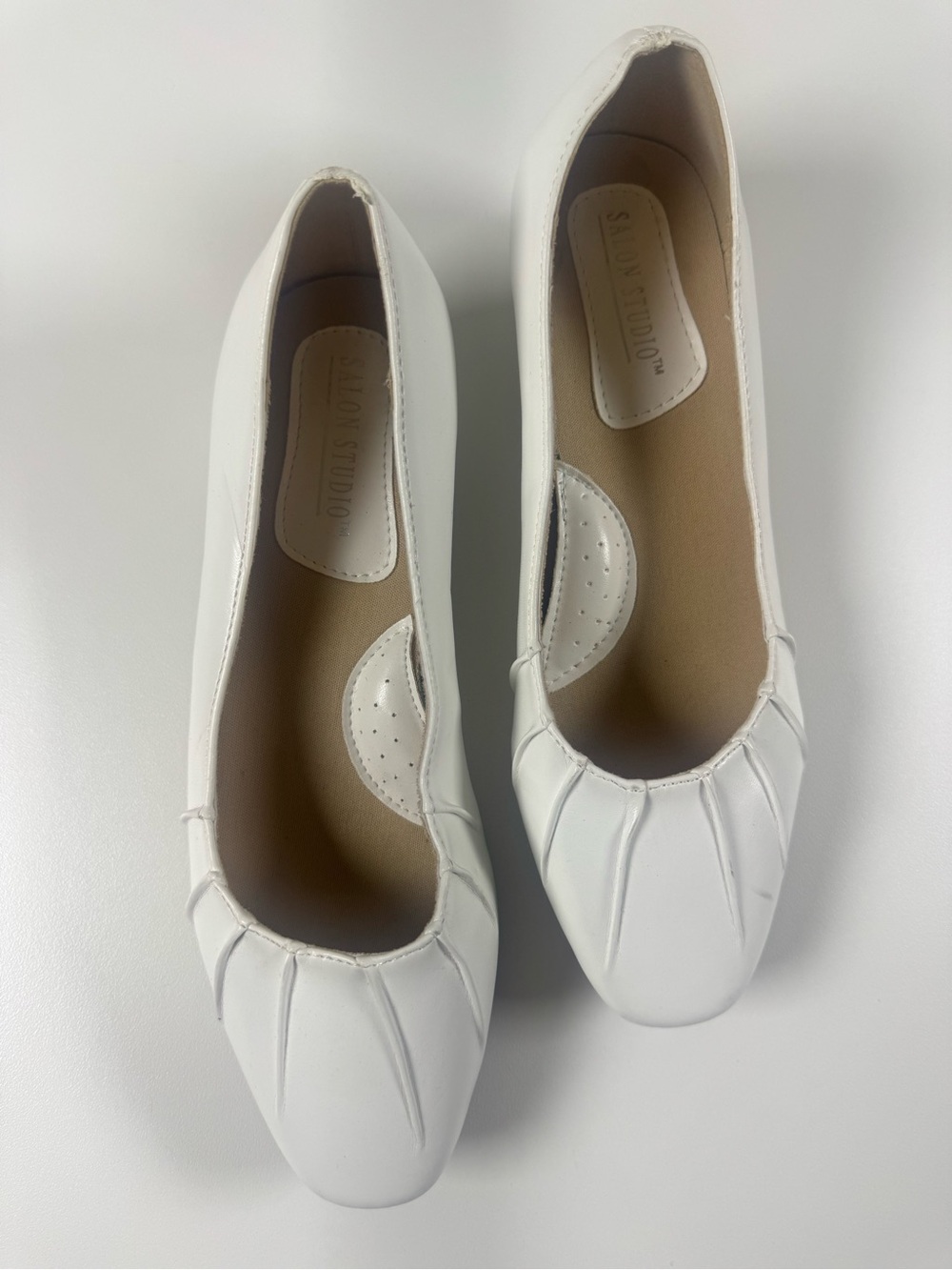 White Women's Ballet Flats